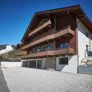 life-luxury-appartements-by-easy-holiday-appartements.saalbachhinterglemmhotels.com/