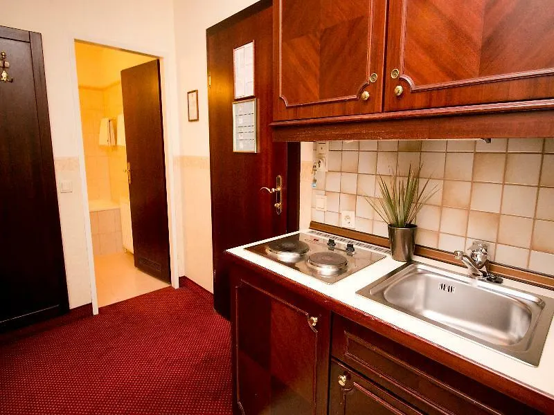 Theaterhotel & Suites Wien 4*, Viena