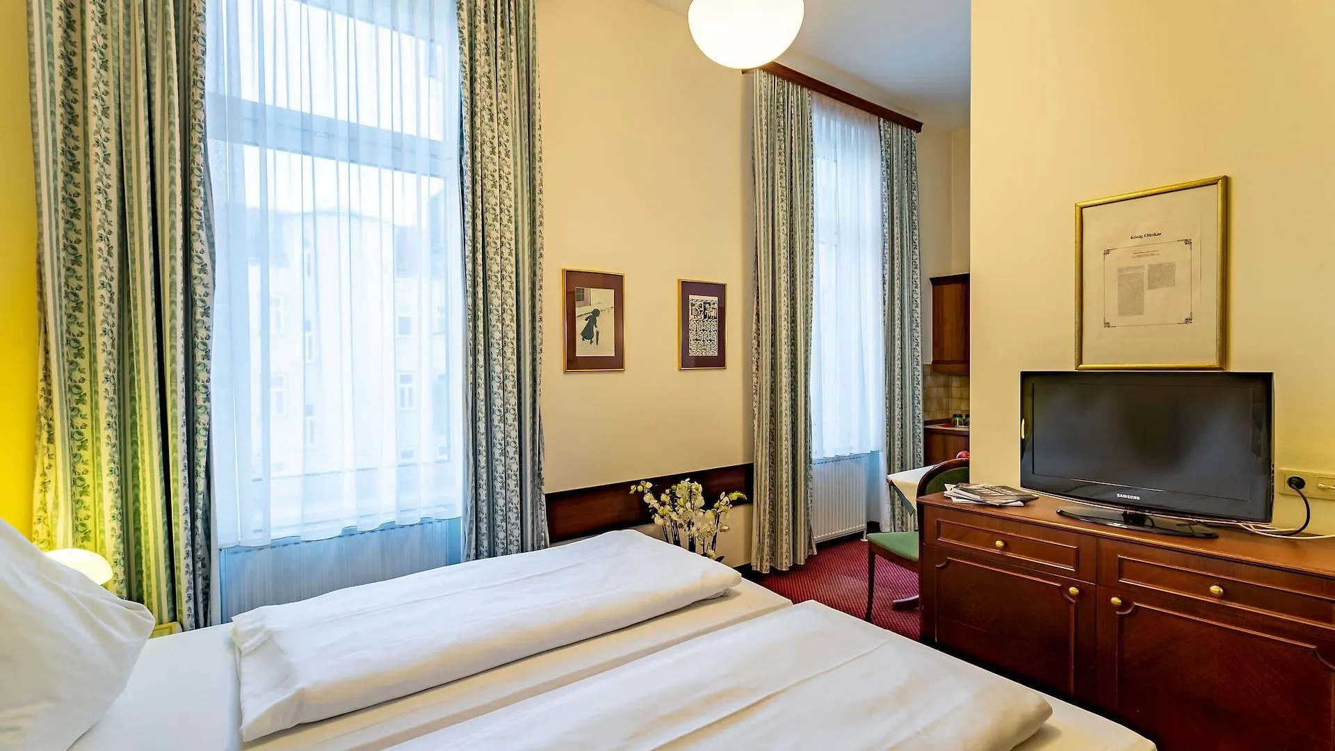 Theaterhotel & Suites Wien 4*, Vienna