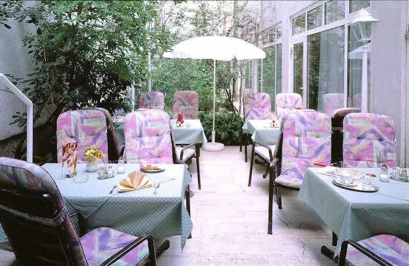 Theaterhotel & Suites Wien Hotel