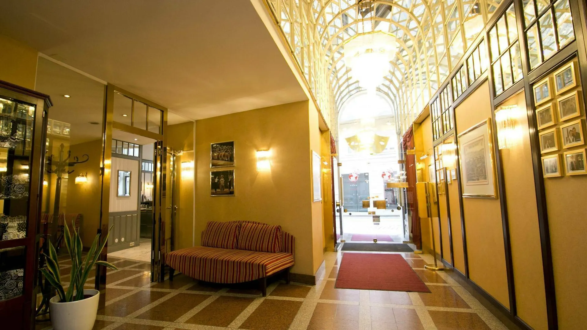 Theaterhotel & Suites Wien
